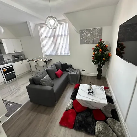 Lovely 2 Bedroom Apartments In Manchester Close To City Centre And Manchester City Stadium #1 Exterior photo