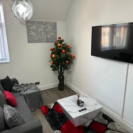 Lovely 2 Bedroom Apartments In Manchester Close To City Centre And Manchester City Stadium #1 Exterior photo